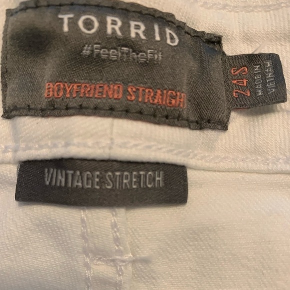 Torrid size 24 white cropped jeans - Picture 4 of 5